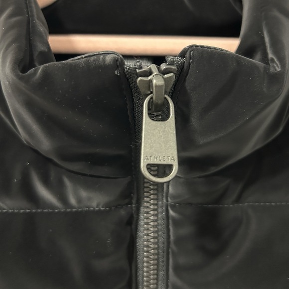 Athleta‎ Women's Medium Hanover Hybrid Vest Puffer Black Sport Casual Quilted - Picture 3 of 7